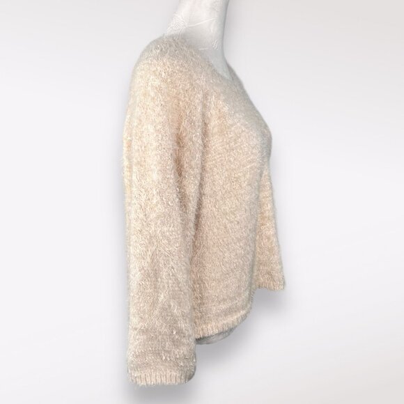 EM & ELLE Textured Fuzzy Cream Eyelash Knit Pullover Sweater Small - Picture 6 of 10